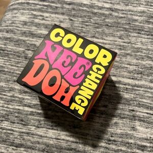 Color changing Needoh NWT